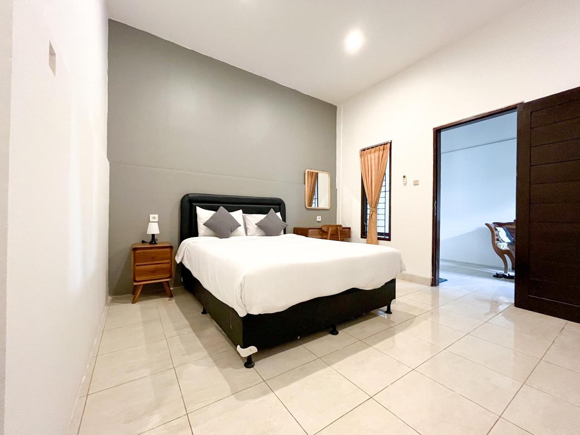 Adi Surya Guest House Seminyak  Ngoại thất bức ảnh