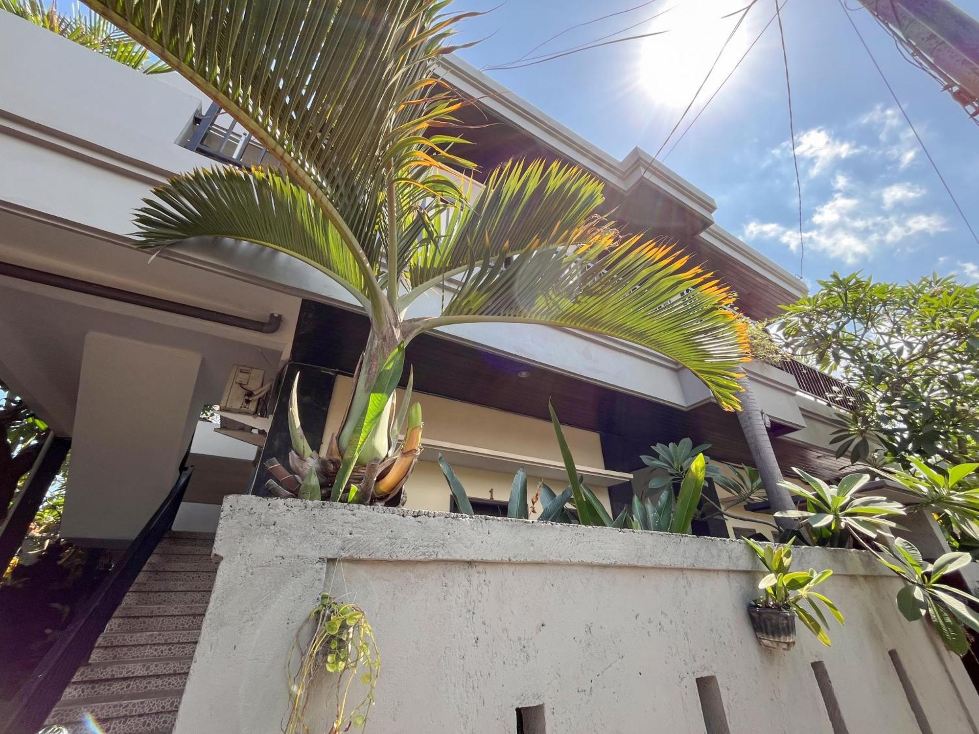 Adi Surya Guest House Seminyak  Ngoại thất bức ảnh