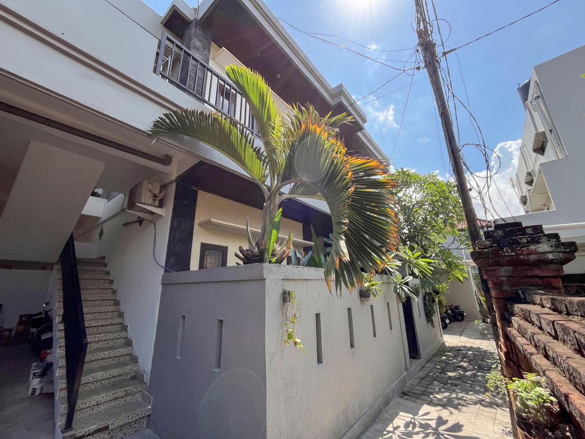 Adi Surya Guest House Seminyak  Ngoại thất bức ảnh