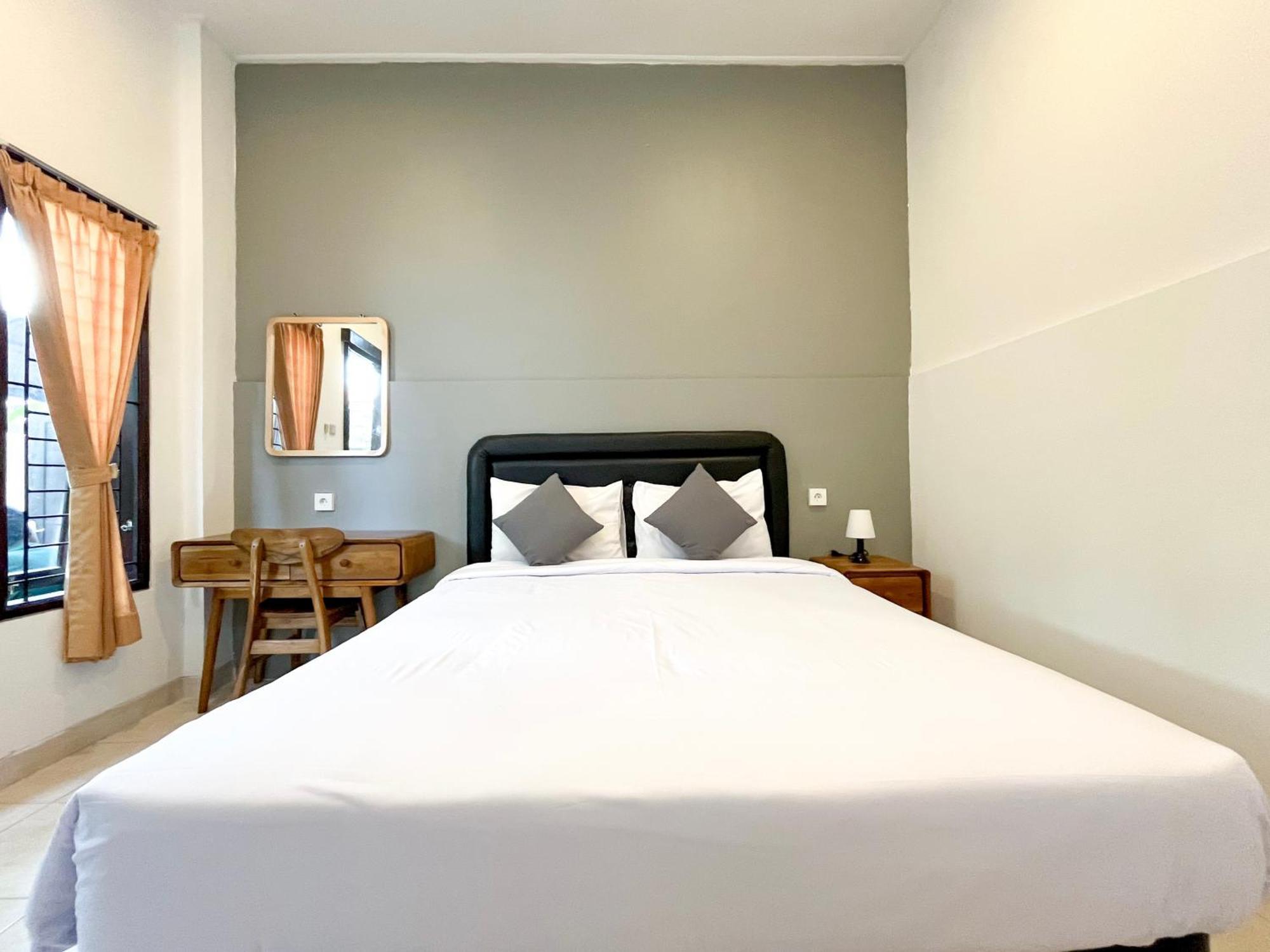 Adi Surya Guest House Seminyak  Ngoại thất bức ảnh